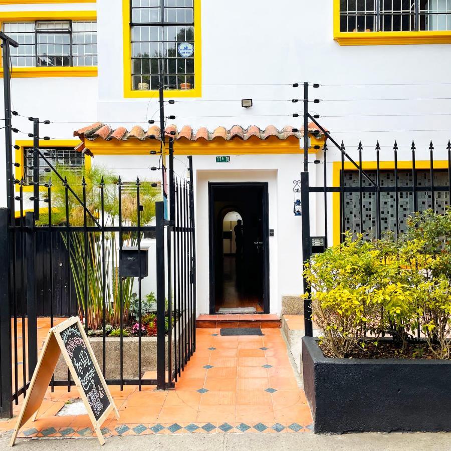 Hostal Macondo ボゴタ エクステリア 写真